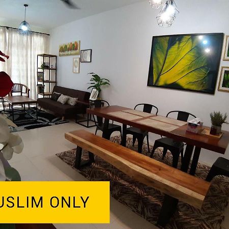 Orchidd Homestay Gambang Exterior foto
